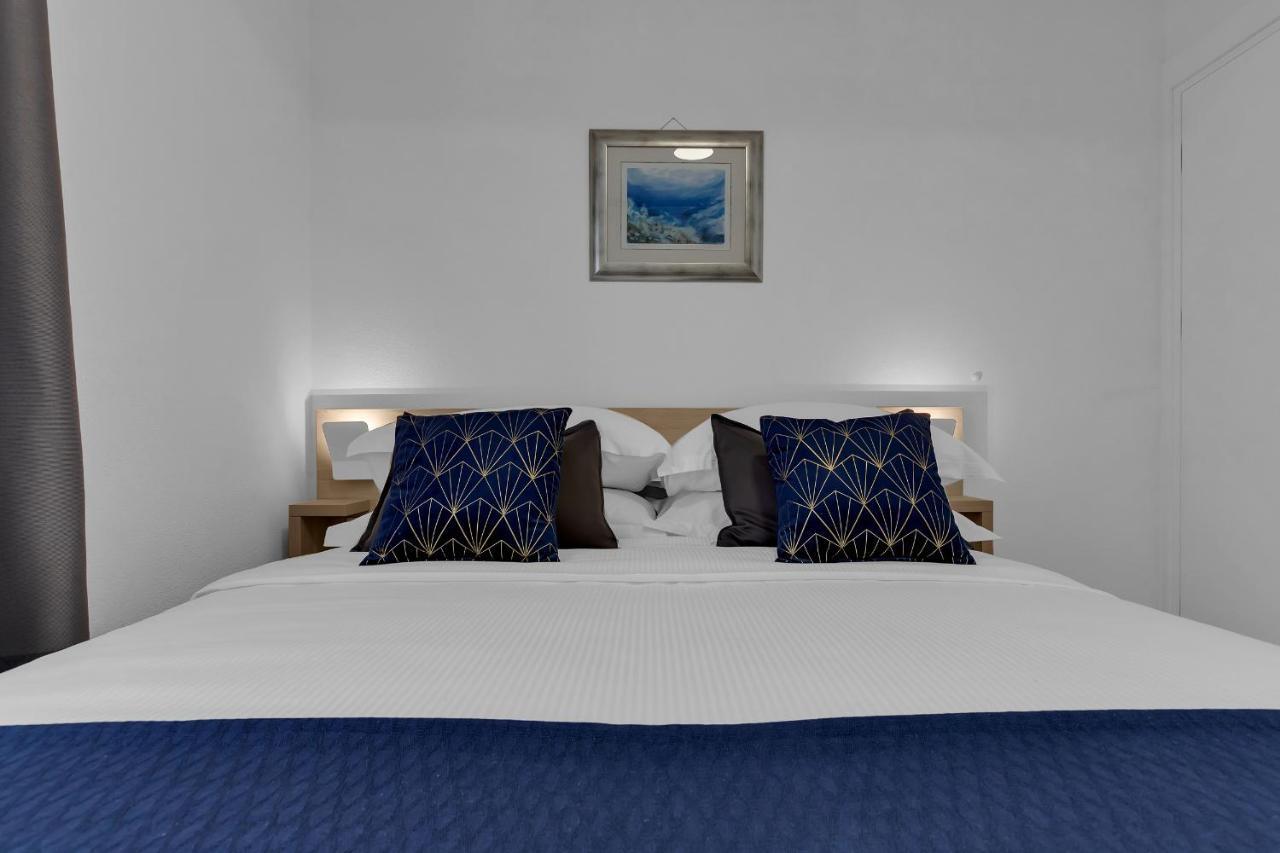 Luxury City Center Apartments Макарска Екстериор снимка