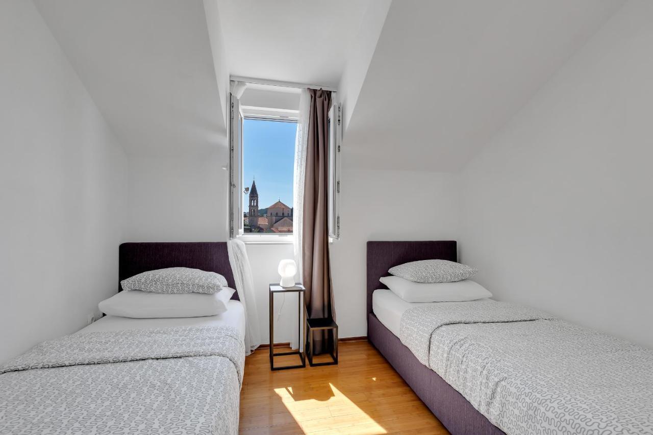 Luxury City Center Apartments Макарска Екстериор снимка