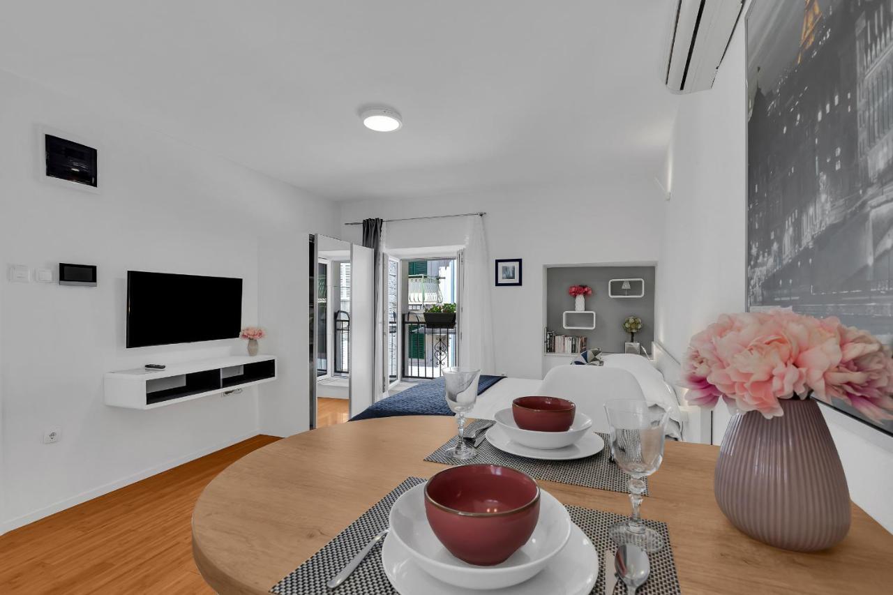 Luxury City Center Apartments Макарска Екстериор снимка