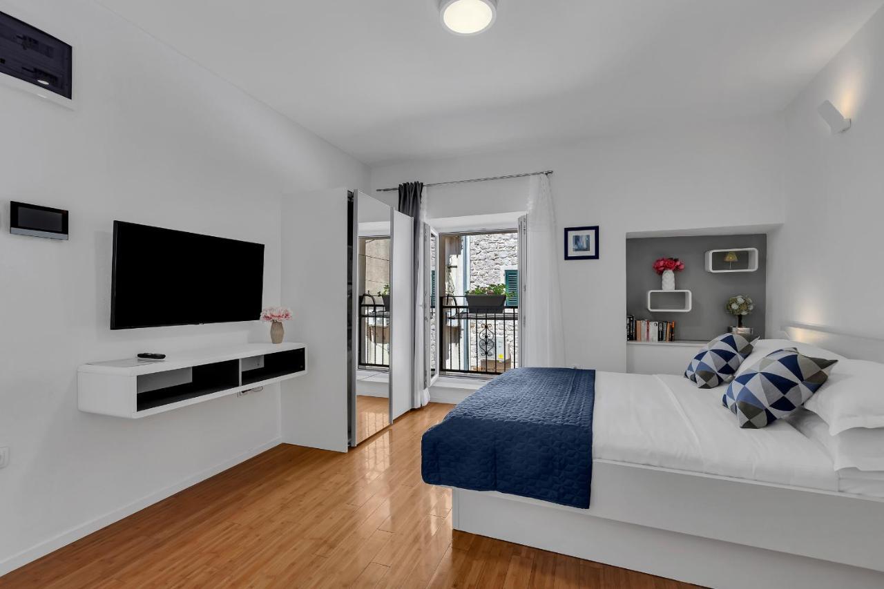 Luxury City Center Apartments Макарска Екстериор снимка