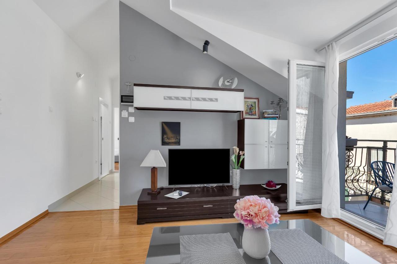 Luxury City Center Apartments Макарска Екстериор снимка
