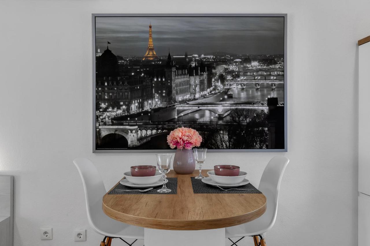 Luxury City Center Apartments Макарска Екстериор снимка