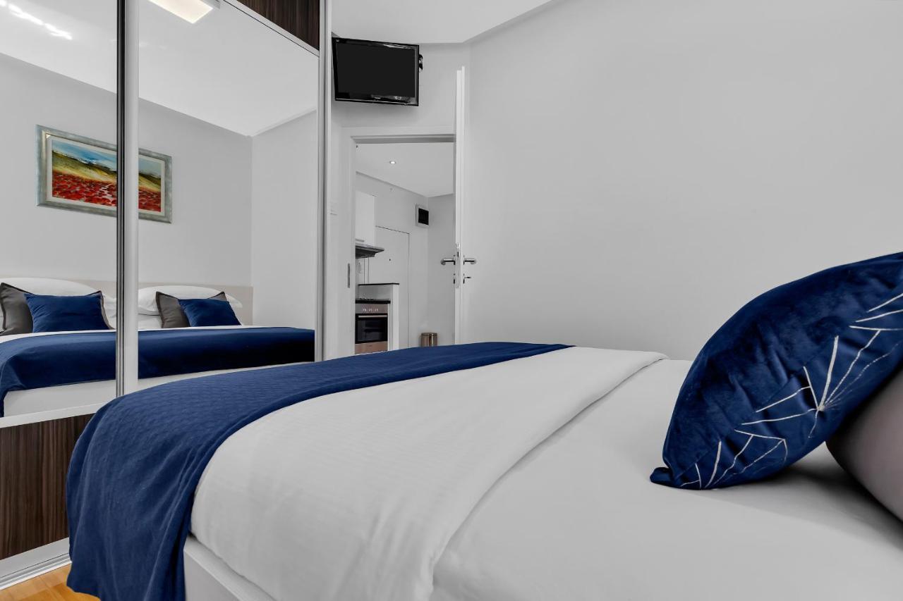 Luxury City Center Apartments Макарска Екстериор снимка