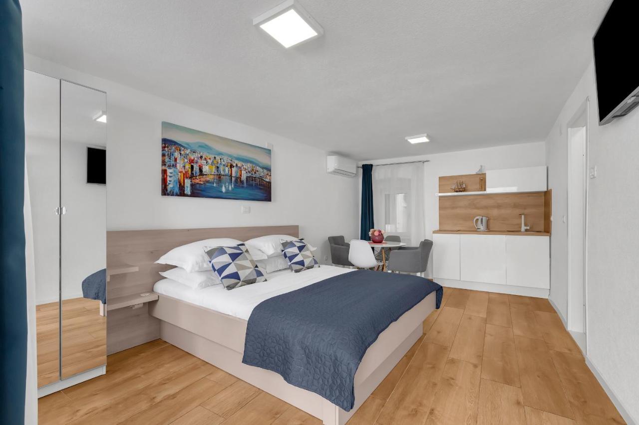 Luxury City Center Apartments Макарска Екстериор снимка